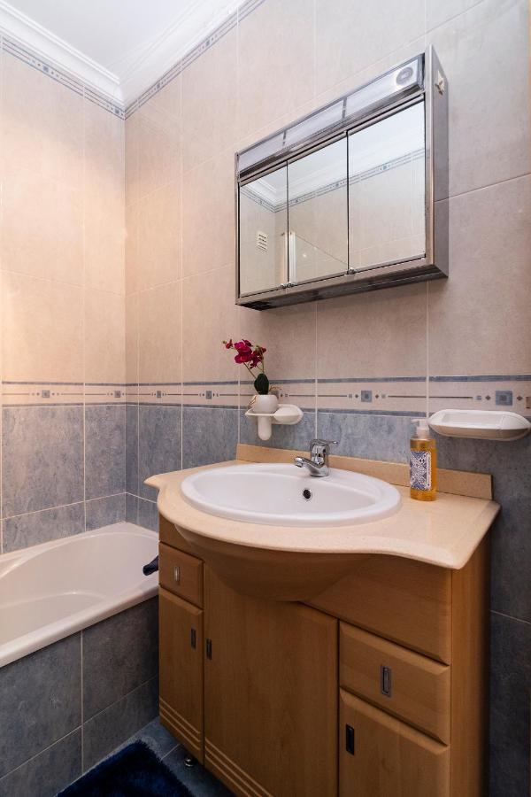Gonzalo'S Guest Apartments - Nazare 1Br Sea View Buitenkant foto